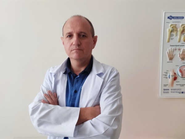 Перша допомога при переломах і вивихах: поради лікаря травматолога Ігоря Гарькавого